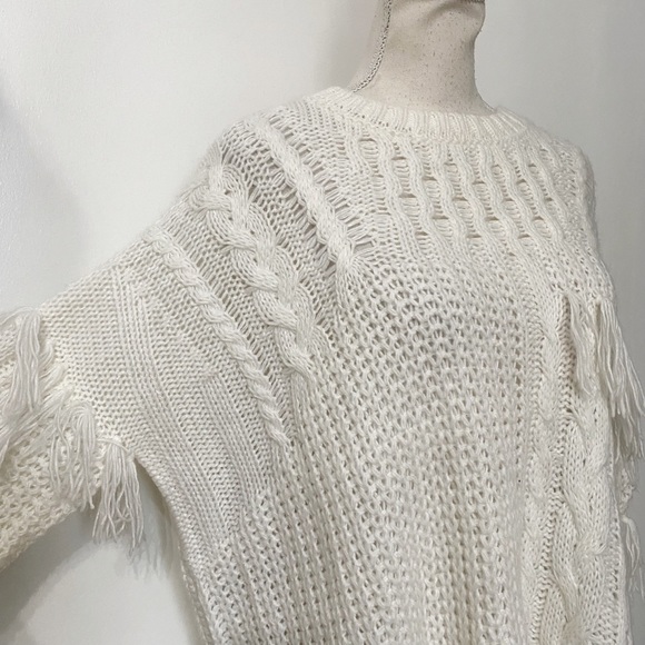 CUPCAKES & CASHMERE  ROMY WHITE OPEN KNIT FRINGE ACRYLIC OVERSIZED SWEATER - M - Picture 5 of 10